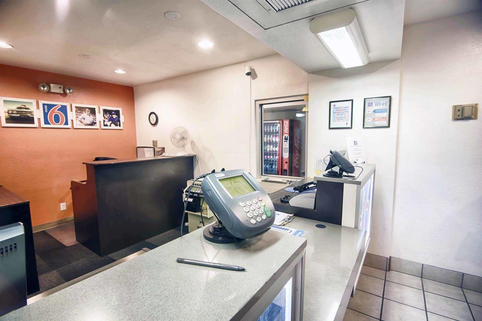 Motel 6-Mammoth Lakes, Ca Bagian luar foto