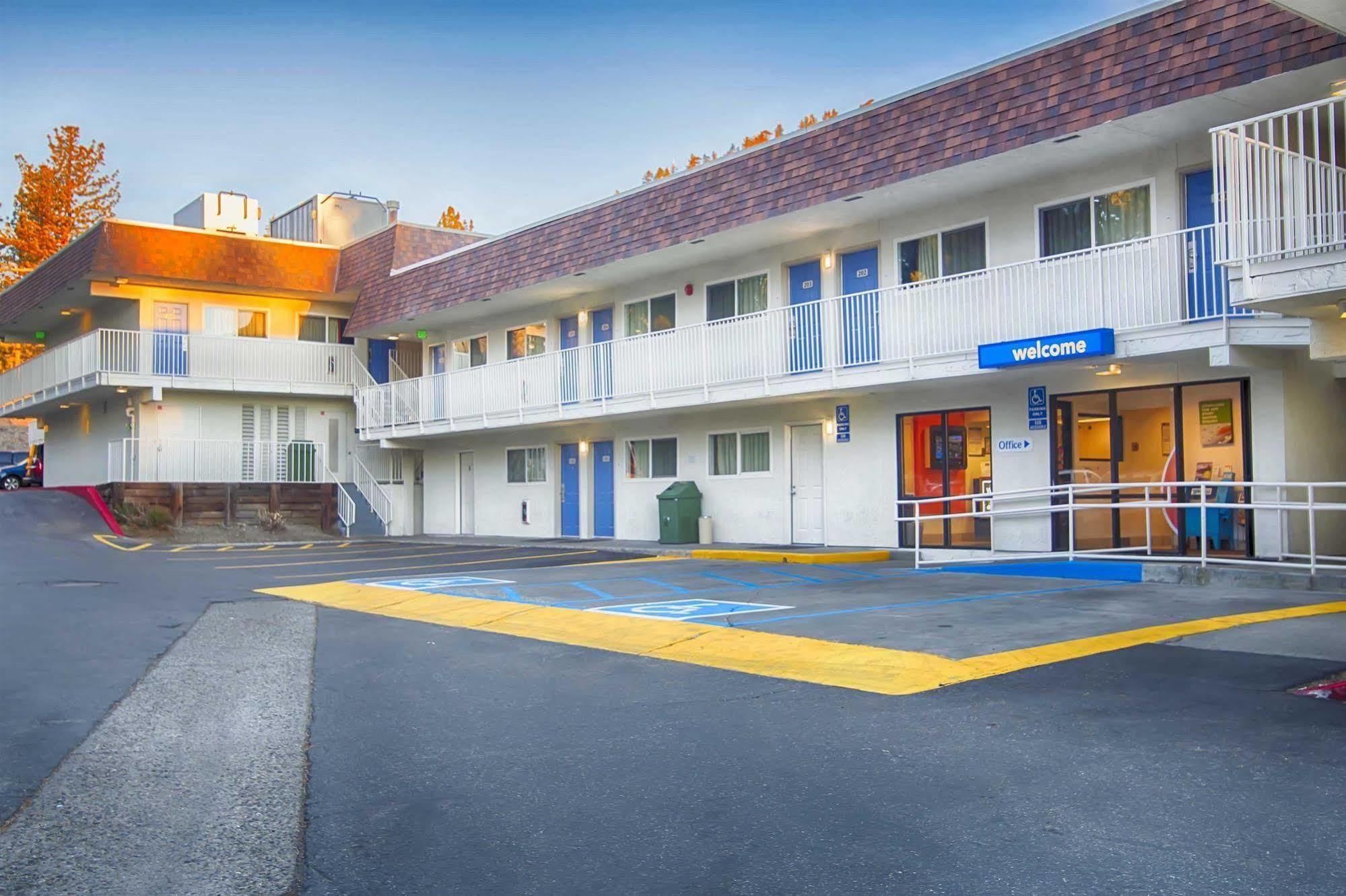 Motel 6-Mammoth Lakes, Ca Bagian luar foto